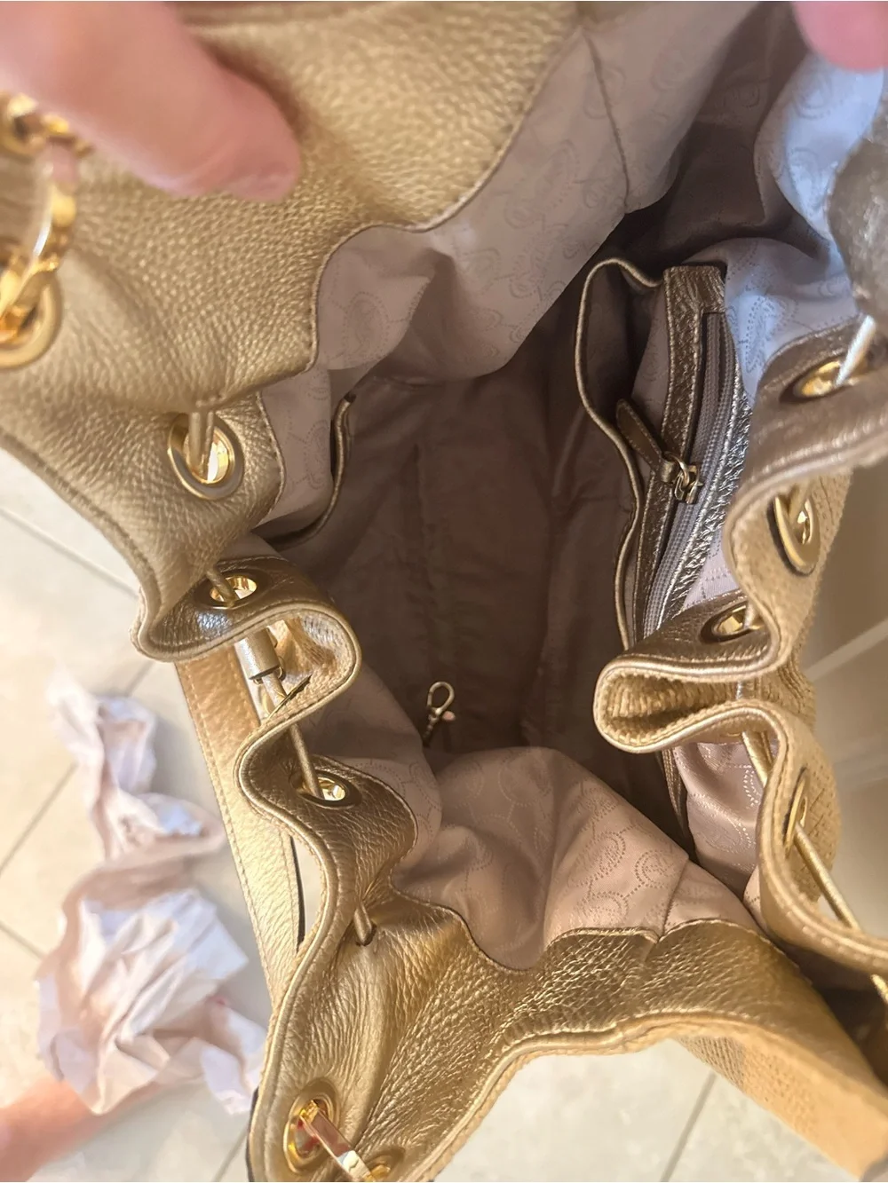 Michael Kors Gold-Tone Trim Tan Straw Shoulder Hobo - Picture 3 of 4